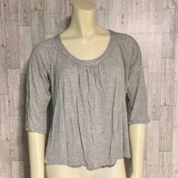 Light Gray 3/4 Sleeve NY&Co Shirt Size Medium - Picture 1 of 5